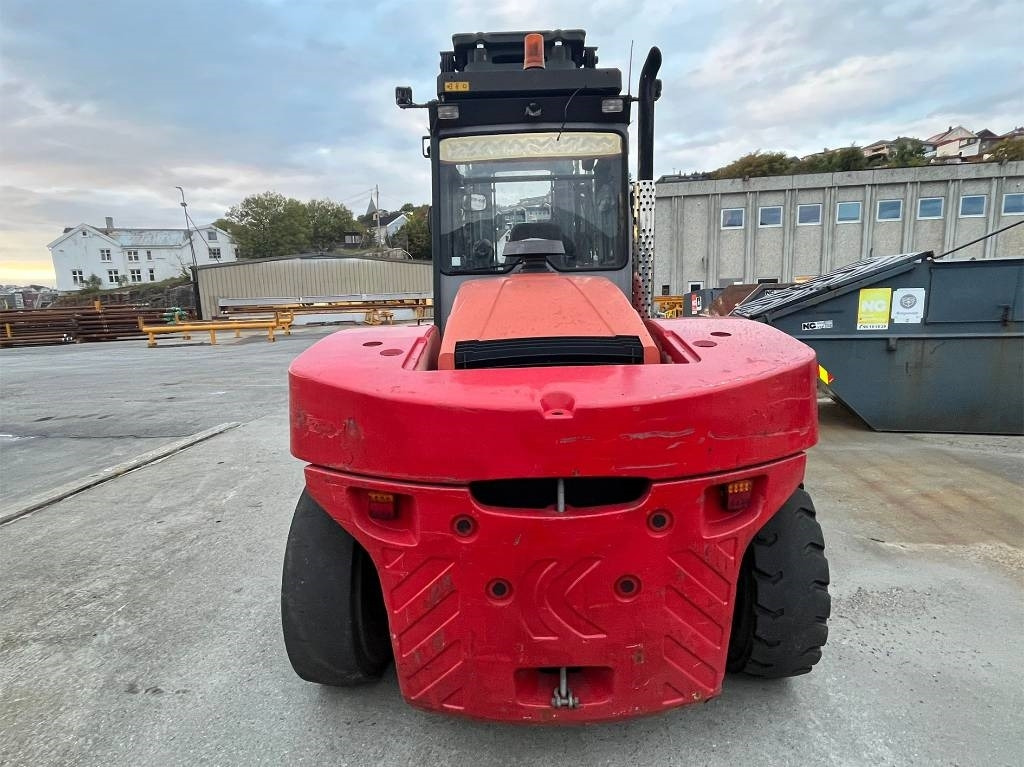 Dīzeļiekrāvējs Kalmar DCE 120-12: foto 8 Dīzeļiekrāvējs Kalmar DCE 120-12: foto 8