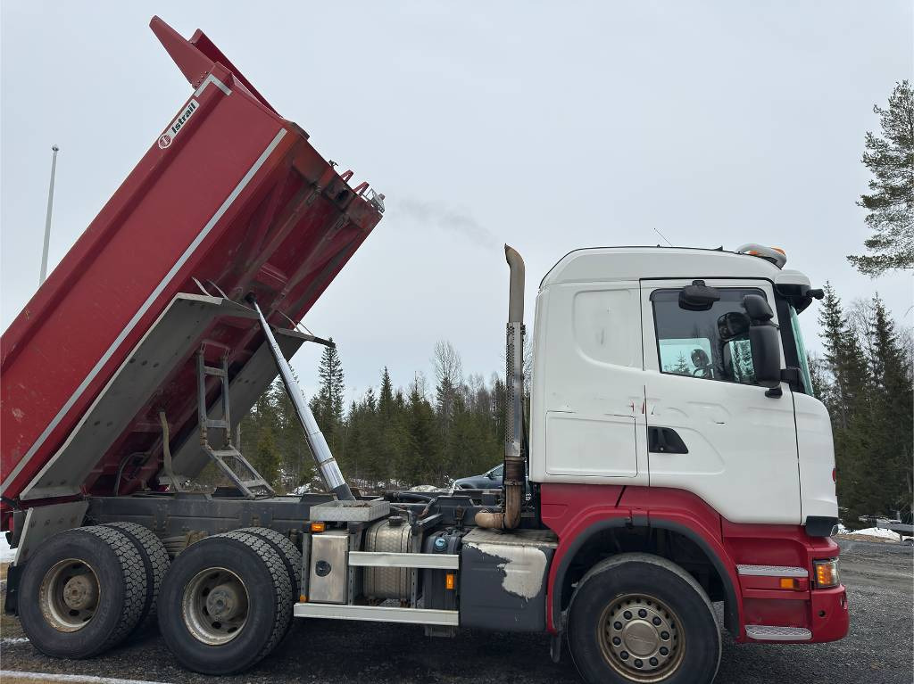 Scania R 620 6x4 V8 - Kravas automašīna pašizgāzējs: foto 4 Scania R 620 6x4 V8 - Kravas automašīna pašizgāzējs: foto 4