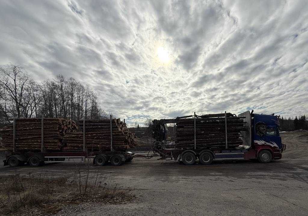 Scania R 730 6x4 Jonsered J1088S - Kokvedējs: foto 4 Scania R 730 6x4 Jonsered J1088S - Kokvedējs: foto 4