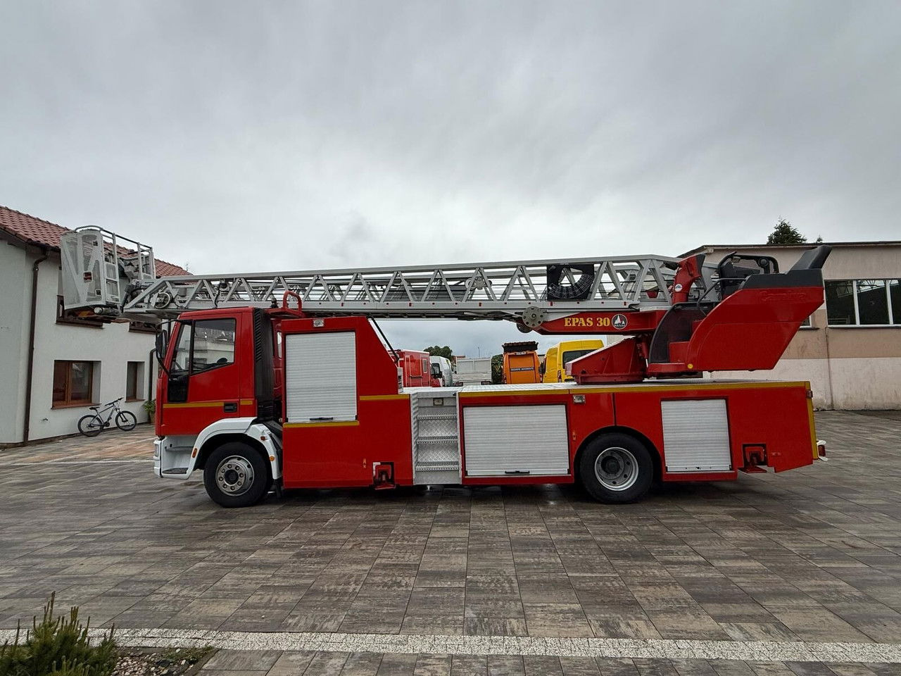 Iveco 130E23 - Ugunsdzēsēju mašīna: foto 5 Iveco 130E23 - Ugunsdzēsēju mašīna: foto 5