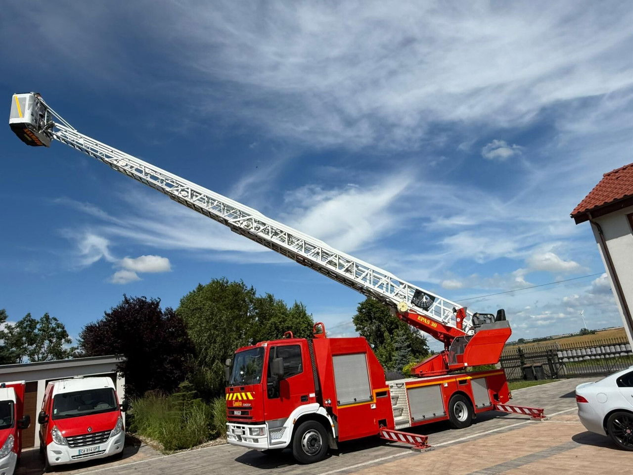 Iveco Eurocargo 130E24 Podnośnik koszowy zwyżka - Autopacēlājs, Ugunsdzēsēju mašīna: foto 3 Iveco Eurocargo 130E24 Podnośnik koszowy zwyżka - Autopacēlājs, Ugunsdzēsēju mašīna: foto 3