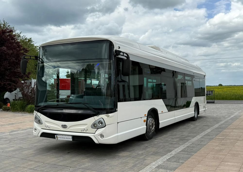 Iveco Heuliez GX 337 - Pilsētas autobuss: foto 1 Iveco Heuliez GX 337 - Pilsētas autobuss: foto 1