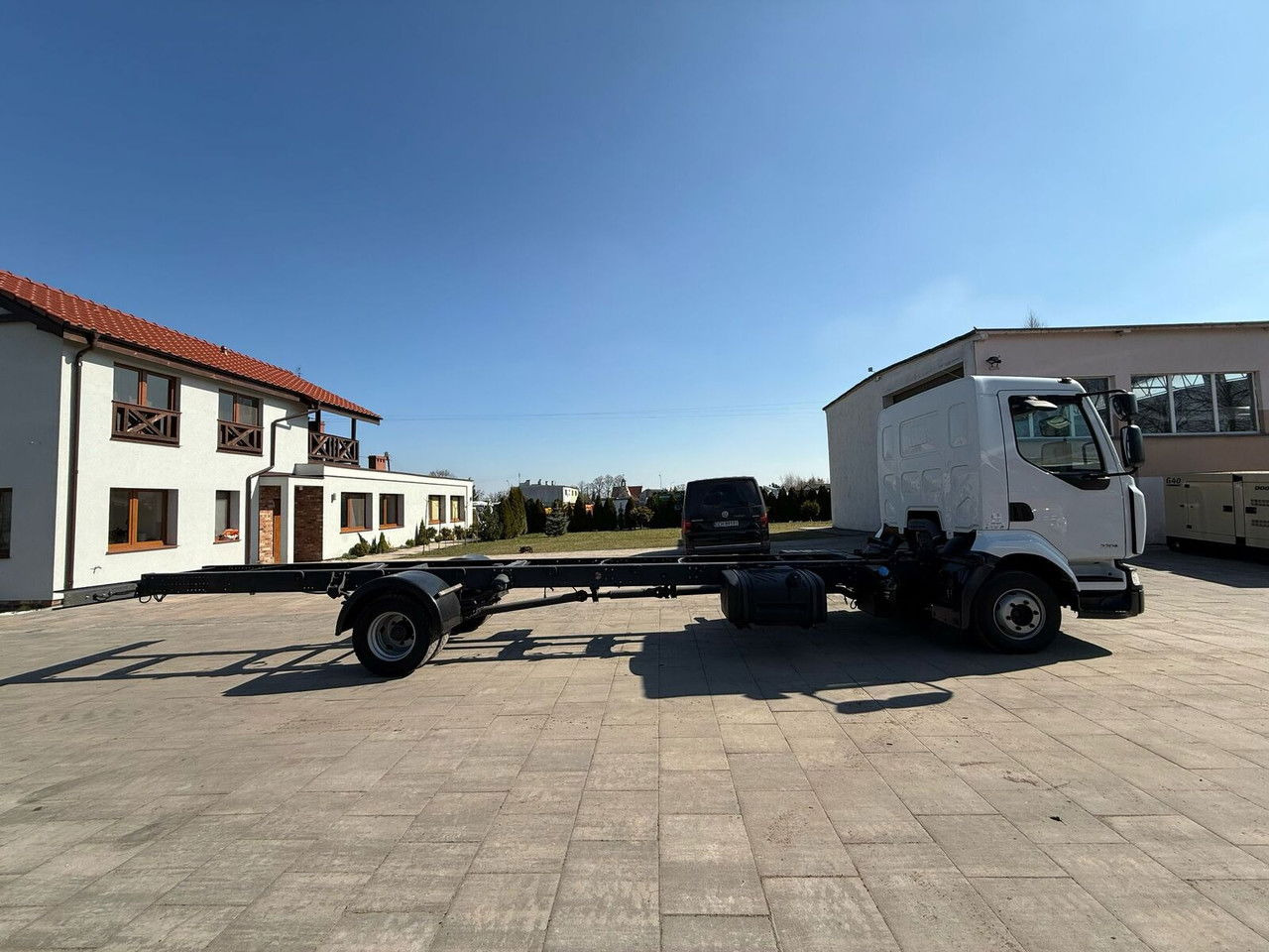 Renault Midlum 220 - Šasija kravas automašīna: foto 4 Renault Midlum 220 - Šasija kravas automašīna: foto 4