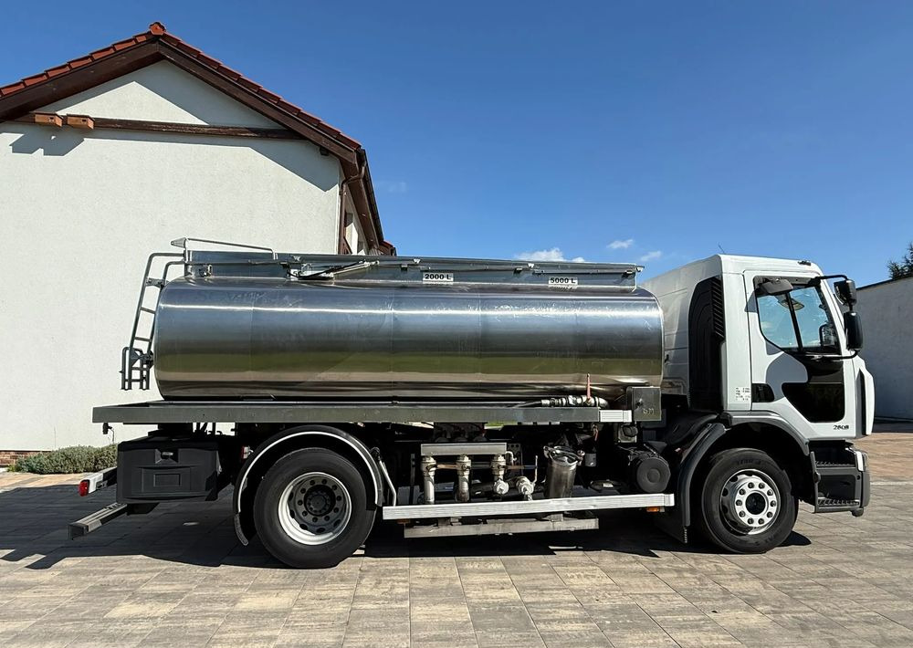 Renault Premium 280 DXI - Autocisterna: foto 4 Renault Premium 280 DXI - Autocisterna: foto 4