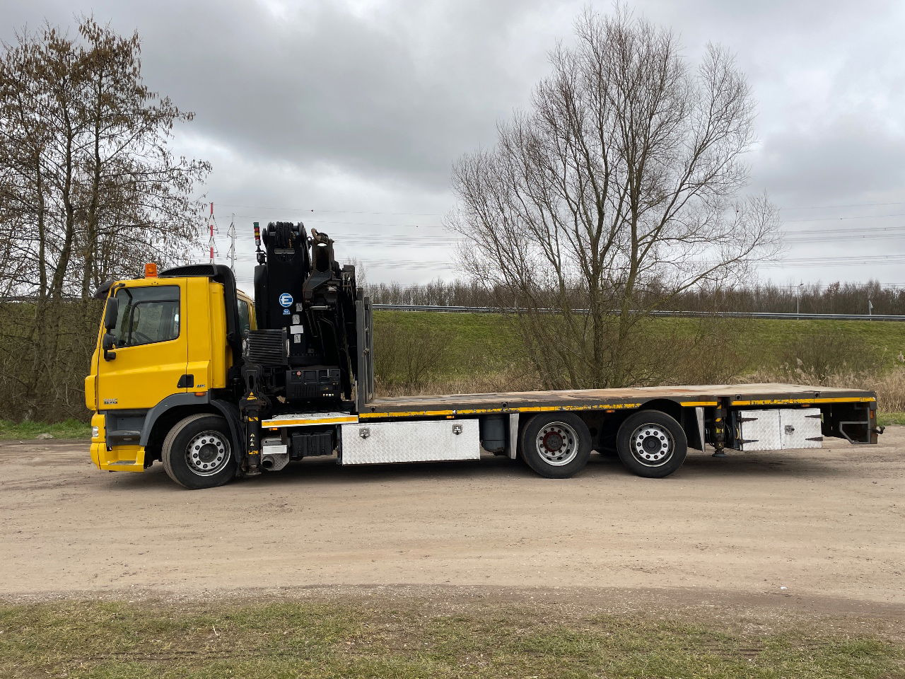 DAF 85.410 Met Effer 470 6s laadkraan ladekran loadercrane crane palfinger hiab - Kravas auto ar manipulatoru: foto 2 DAF 85.410 Met Effer 470 6s laadkraan ladekran loadercrane crane palfinger hiab - Kravas auto ar manipulatoru: foto 2