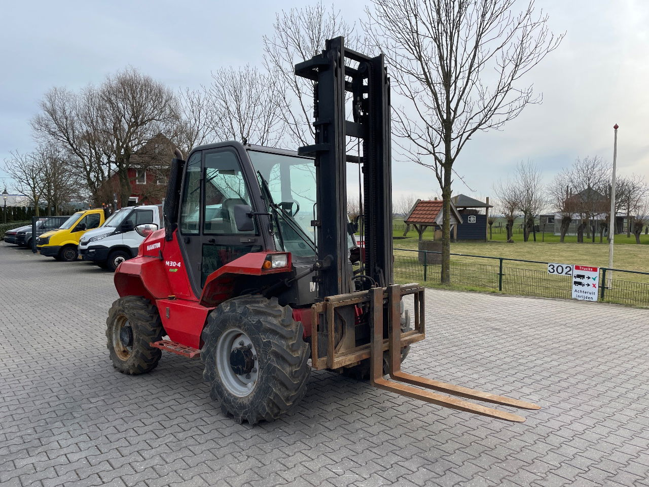 Manitou M30-4 4x4 4wd 3 ton triplo 5.50m heftruck - Bezceļu autokrāvējs: foto 4 Manitou M30-4 4x4 4wd 3 ton triplo 5.50m heftruck - Bezceļu autokrāvējs: foto 4