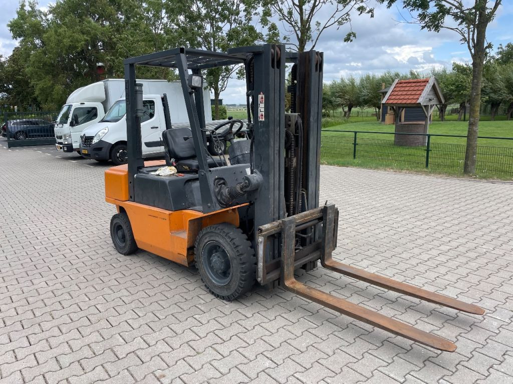 Nissan FJ02A25U 2.5 ton diesel triplo freelift heftruck - Autokrāvējs: foto 4 Nissan FJ02A25U 2.5 ton diesel triplo freelift heftruck - Autokrāvējs: foto 4