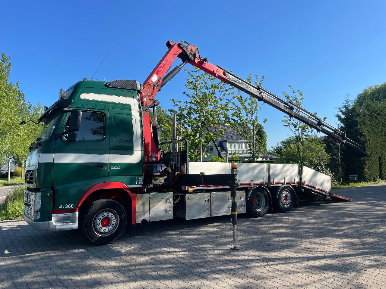 Volvo FH 13.500 HMF 2420 K5 crane, winch, and extendable deck - Kravas auto ar manipulatoru: foto 1 Volvo FH 13.500 HMF 2420 K5 crane, winch, and extendable deck - Kravas auto ar manipulatoru: foto 1