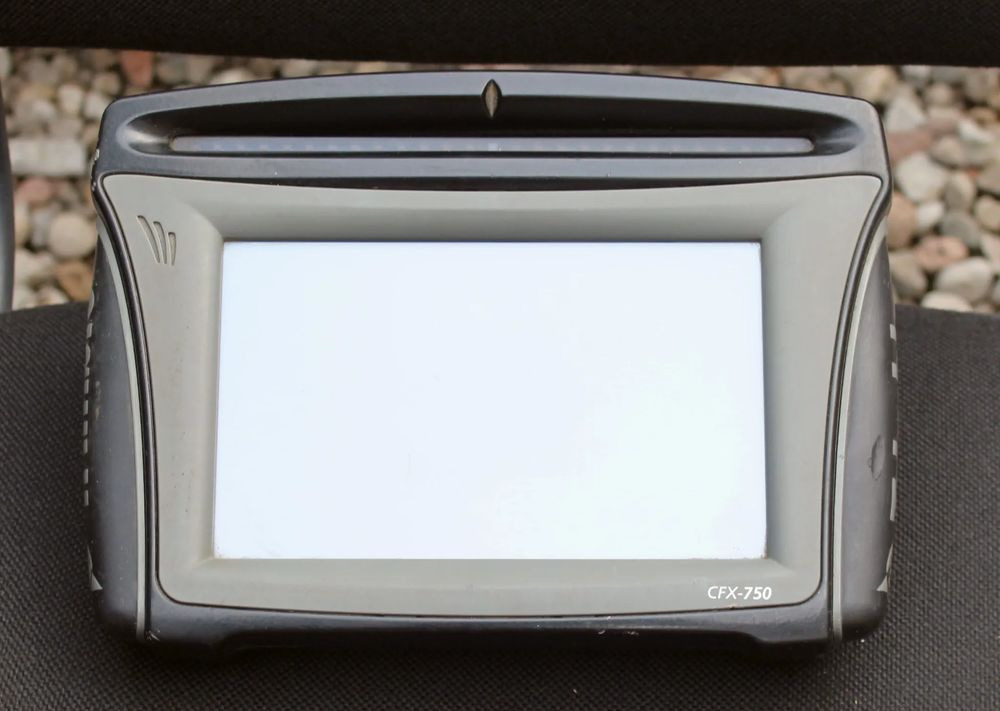 Navigācijas sistēma CFX-750 GPS: foto 1