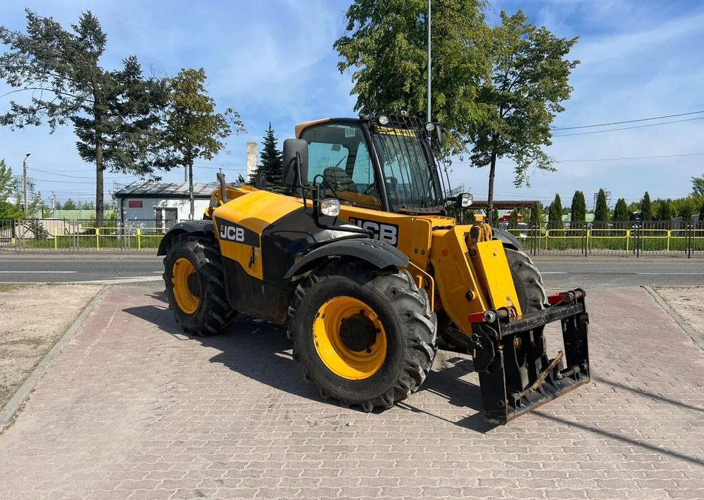 JCB 531-70 - Teleskopiskais iekrāvējs: foto 1 JCB 531-70 - Teleskopiskais iekrāvējs: foto 1