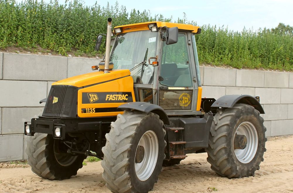 JCB Fastrac 1135 - Traktors: foto 2 JCB Fastrac 1135 - Traktors: foto 2