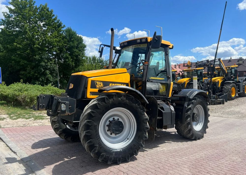 JCB Fastrac 2150 - Traktors: foto 1 JCB Fastrac 2150 - Traktors: foto 1