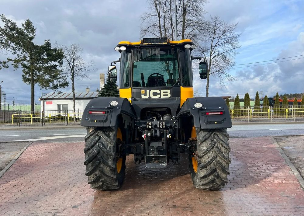 JCB Fastrac 4220 - Traktors: foto 4 JCB Fastrac 4220 - Traktors: foto 4