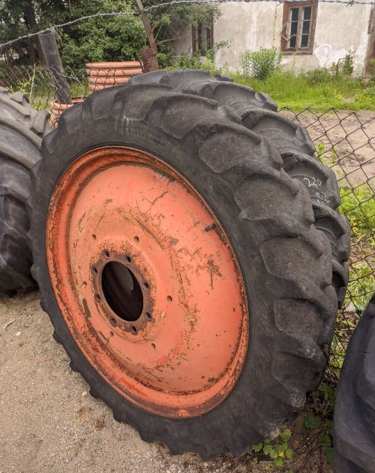 Koła wąskie do międzyrzędzi, 36 cali, nastawne - Ritenis: foto 2 Koła wąskie do międzyrzędzi, 36 cali, nastawne - Ritenis: foto 2