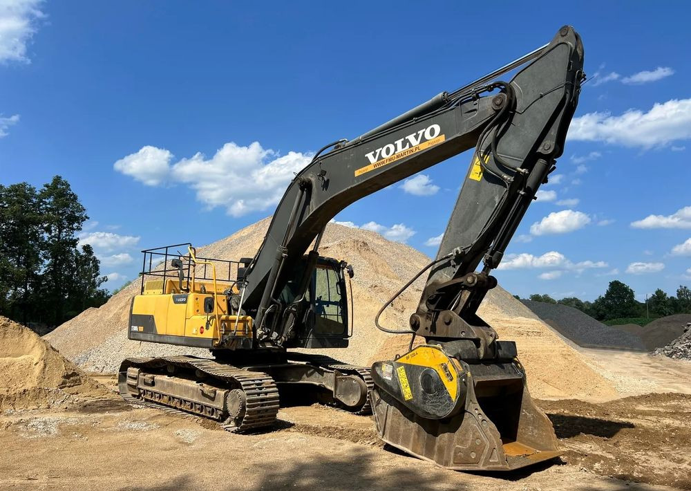 Volvo EC300DL - Kāpurķēžu ekskavators: foto 1 Volvo EC300DL - Kāpurķēžu ekskavators: foto 1