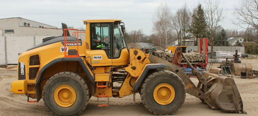 Volvo F150H - Riteņu iekrāvējs: foto 2 Volvo F150H - Riteņu iekrāvējs: foto 2