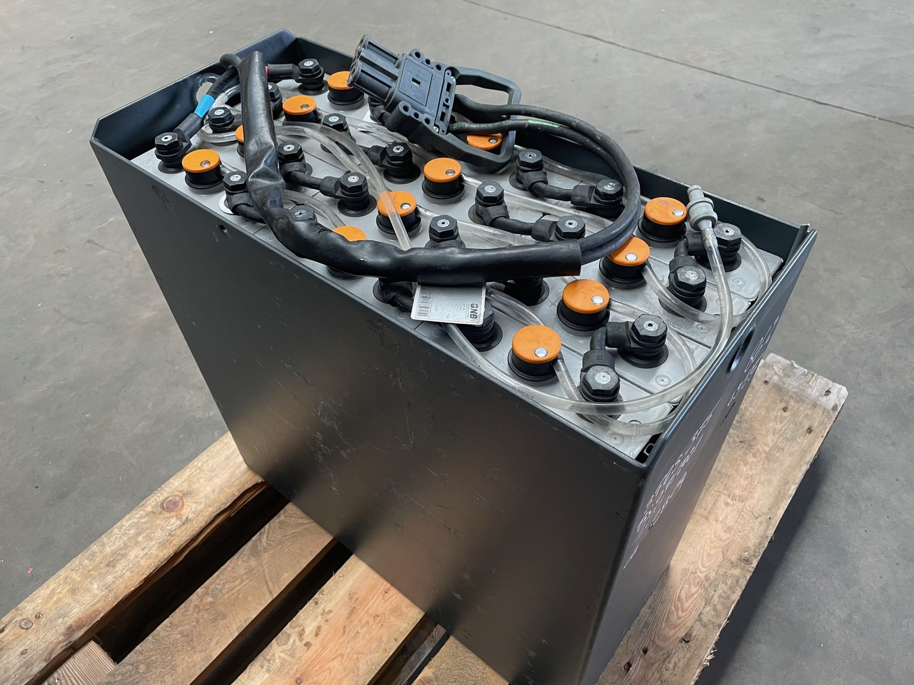 24 Volt I 3 PZS 375 - Akumulators - Iekraušanas tehnika: foto 1 24 Volt I 3 PZS 375 - Akumulators - Iekraušanas tehnika: foto 1