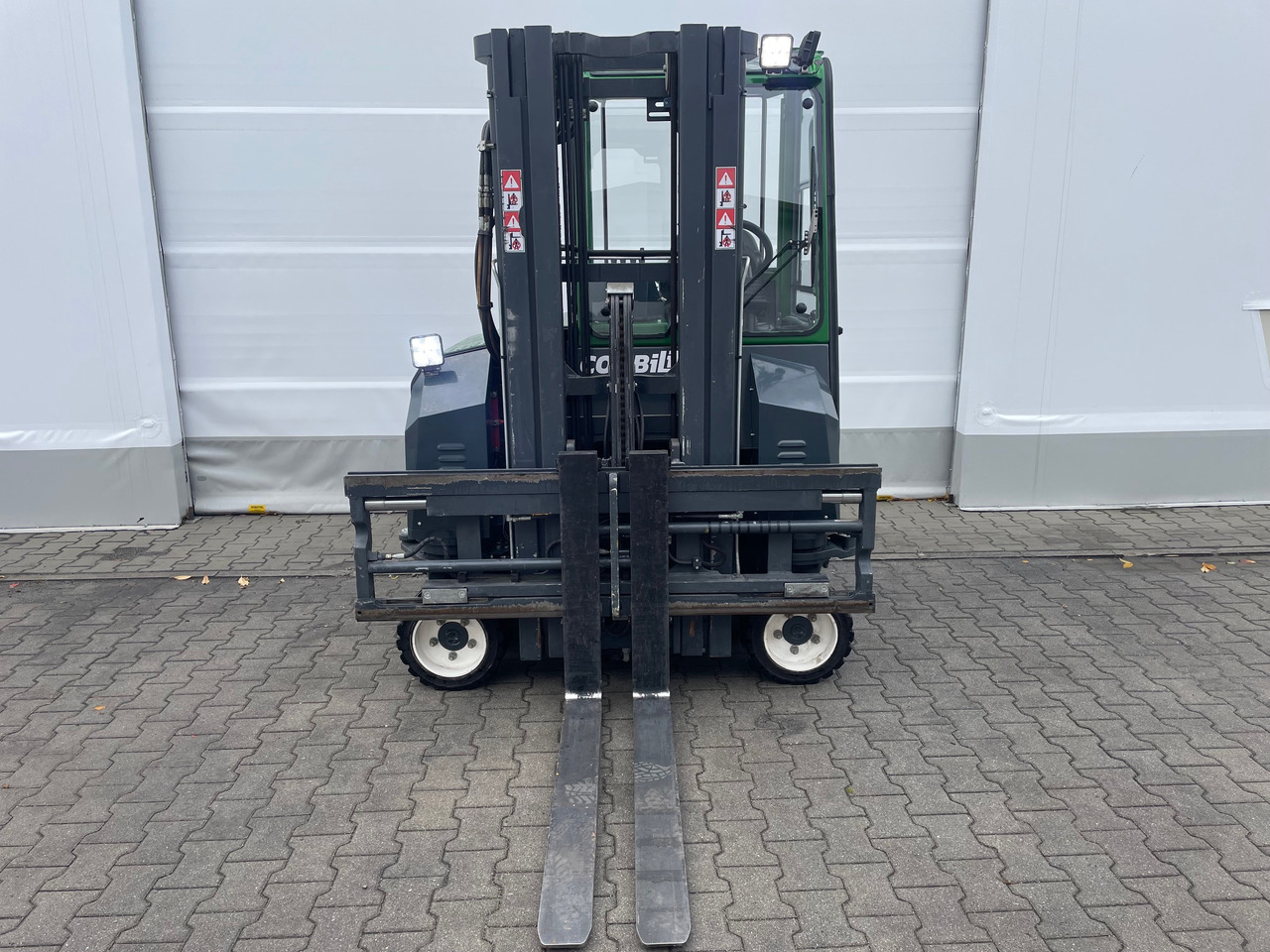 Combilift CBE 2500 - Četru pušu autokrāvējs: foto 3 Combilift CBE 2500 - Četru pušu autokrāvējs: foto 3