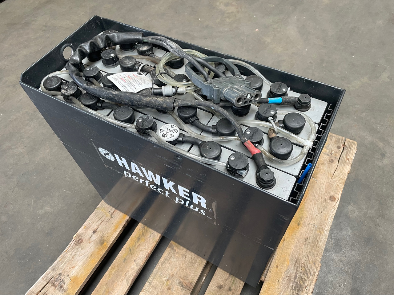 Hawker 24 Volt I 3 PZS 375 - Akumulators - Iekraušanas tehnika: foto 1 Hawker 24 Volt I 3 PZS 375 - Akumulators - Iekraušanas tehnika: foto 1