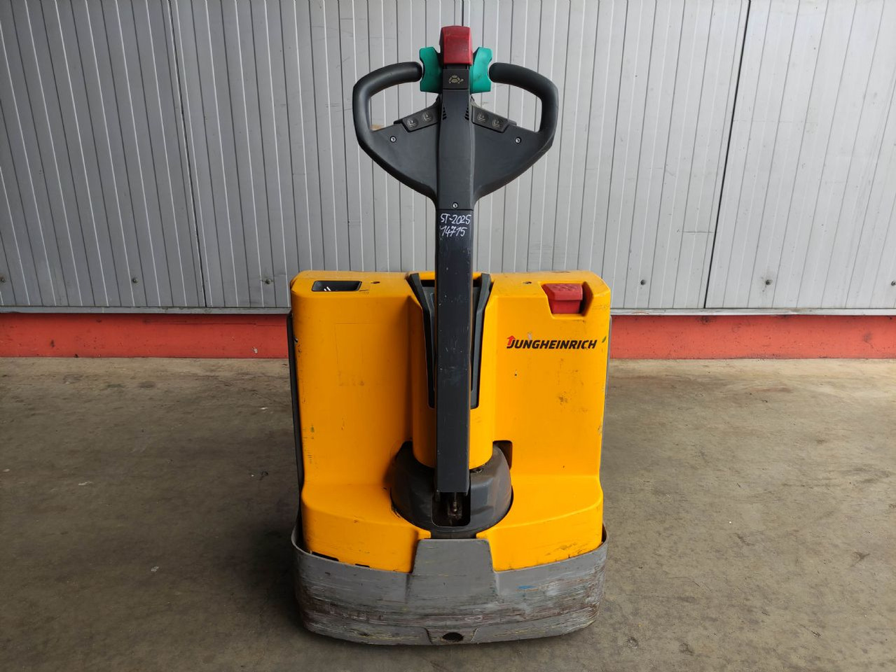 Jungheinrich EJE 116 - Rokas palešu ratiņi: foto 4 Jungheinrich EJE 116 - Rokas palešu ratiņi: foto 4