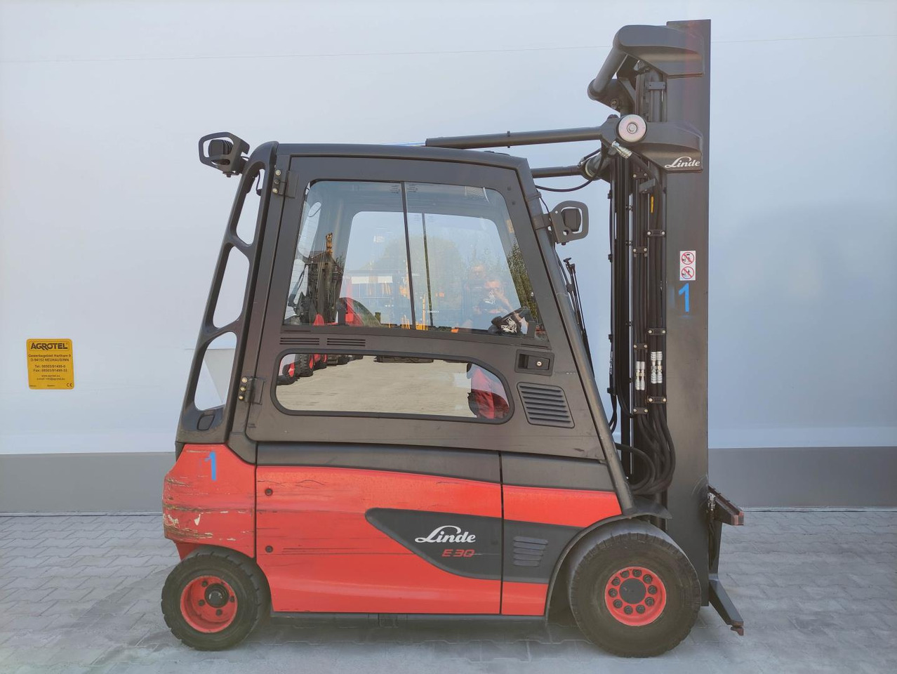 Linde E30L-01-387 - Elektroiekrāvējs: foto 2 Linde E30L-01-387 - Elektroiekrāvējs: foto 2