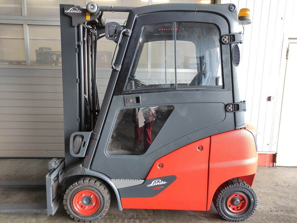 Linde H16D-01-391 *Komplett aufbereitet* - Dīzeļiekrāvējs: foto 1 Linde H16D-01-391 *Komplett aufbereitet* - Dīzeļiekrāvējs: foto 1