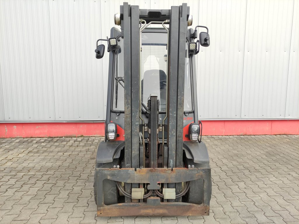 Linde H35D-02-393-EVO - Dīzeļiekrāvējs: foto 3 Linde H35D-02-393-EVO - Dīzeļiekrāvējs: foto 3