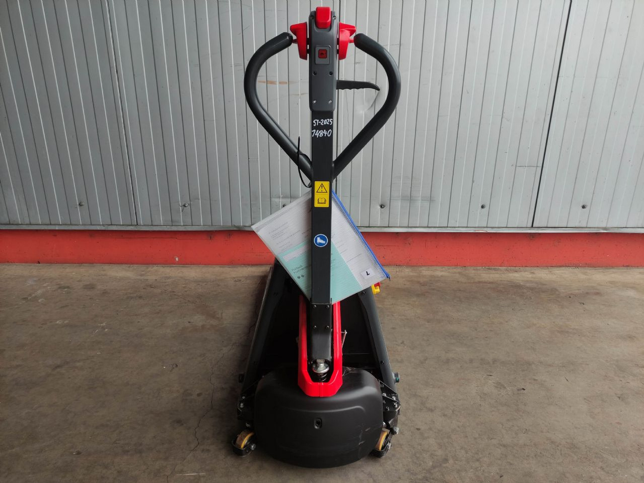 Linde MT15C - Rokas palešu ratiņi: foto 4 Linde MT15C - Rokas palešu ratiņi: foto 4