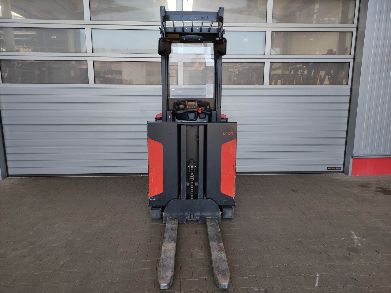 Linde V10-02 - Komplektētājs: foto 4 Linde V10-02 - Komplektētājs: foto 4