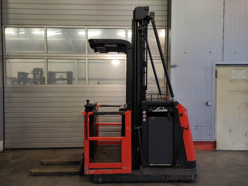 Linde V11 - Komplektētājs: foto 1 Linde V11 - Komplektētājs: foto 1