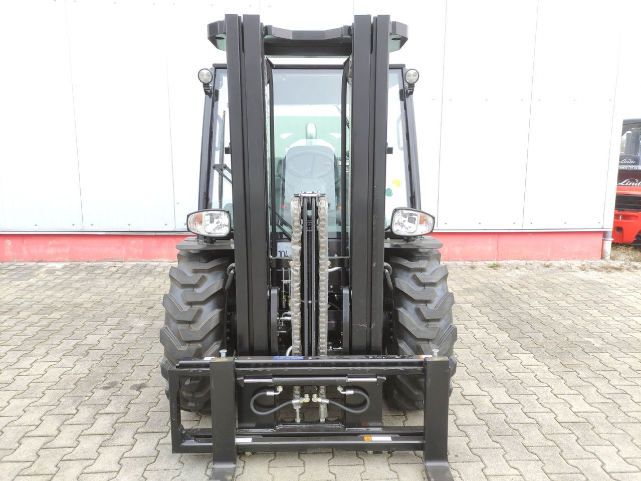 Manitou MC25-4 DK ST5 S1 (NEU) - Bezceļu autokrāvējs: foto 3 Manitou MC25-4 DK ST5 S1 (NEU) - Bezceļu autokrāvējs: foto 3