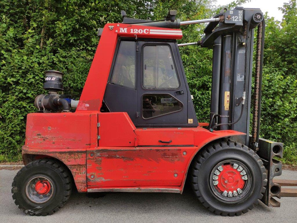 Mora M120C - Dīzeļiekrāvējs: foto 2 Mora M120C - Dīzeļiekrāvējs: foto 2