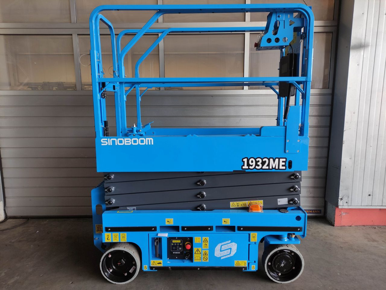 Sinoboom 1932ME/GTJZ0608ME *NEU* - Šķērveida pacēlājs: foto 2 Sinoboom 1932ME/GTJZ0608ME *NEU* - Šķērveida pacēlājs: foto 2