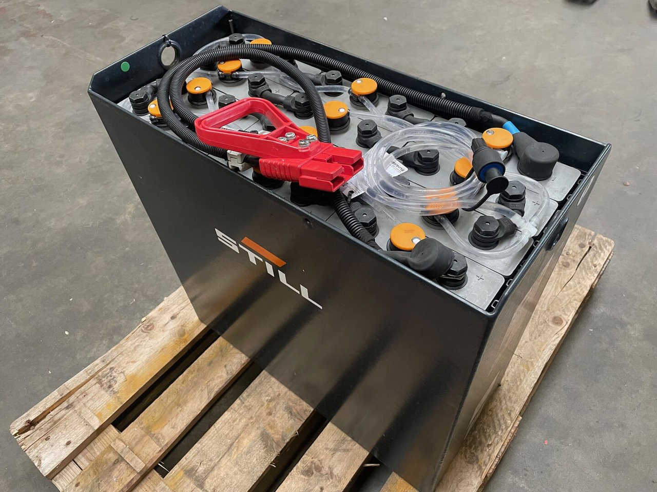 Sunlight I 24 Volt I 3 PzS 375 - Akumulators - Iekraušanas tehnika: foto 1 Sunlight I 24 Volt I 3 PzS 375 - Akumulators - Iekraušanas tehnika: foto 1