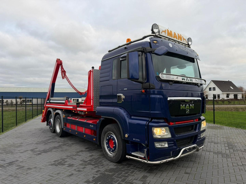 MAN 28.480 PORTAAL ARM, BLAD LUCHT, RETARDER, 6X2. - Būvgružu konteineru vedējs: foto 1 MAN 28.480 PORTAAL ARM, BLAD LUCHT, RETARDER, 6X2. - Būvgružu konteineru vedējs: foto 1