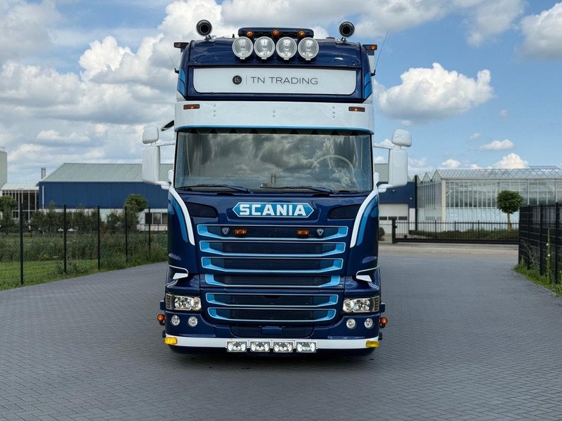 Scania R450 SHOW COMBI, SPECIAL INTERIOR, LIKE NEW, LOW MILEAGE. - Kravas automašīna ar slēgto virsbūvi: foto 3 Scania R450 SHOW COMBI, SPECIAL INTERIOR, LIKE NEW, LOW MILEAGE. - Kravas automašīna ar slēgto virsbūvi: foto 3