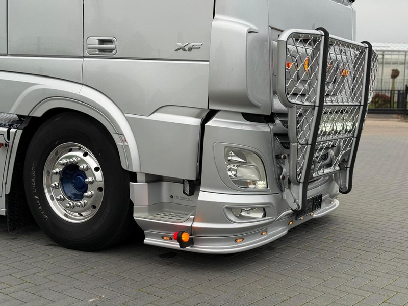 DAF XF 530 FT VOLLUCHT, SHOWTRUCK, RETARDER, LEER, PTO/HYDRAULIEK. - Vilcējs: foto 4 DAF XF 530 FT VOLLUCHT, SHOWTRUCK, RETARDER, LEER, PTO/HYDRAULIEK. - Vilcējs: foto 4