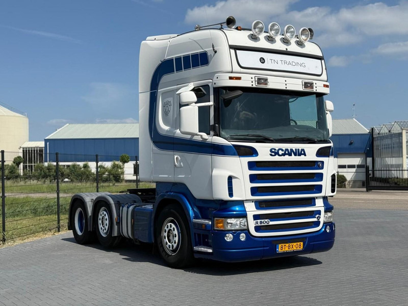 Scania R 500 A 6X2/4 STEERING PUSHER, MANUEL, RETARDER, LEATHER, TOP. - Vilcējs: foto 1 Scania R 500 A 6X2/4 STEERING PUSHER, MANUEL, RETARDER, LEATHER, TOP. - Vilcējs: foto 1