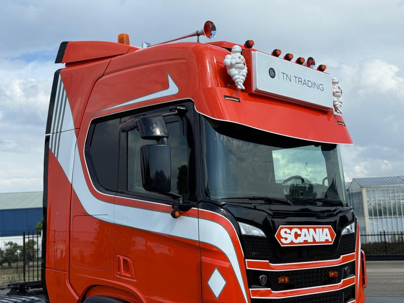 Scania R500 SHOWTRUCK, VOLLUCHT, PTO/HYDRAULIEK, RETARDER, 6X2/4. - Vilcējs: foto 3 Scania R500 SHOWTRUCK, VOLLUCHT, PTO/HYDRAULIEK, RETARDER, 6X2/4. - Vilcējs: foto 3