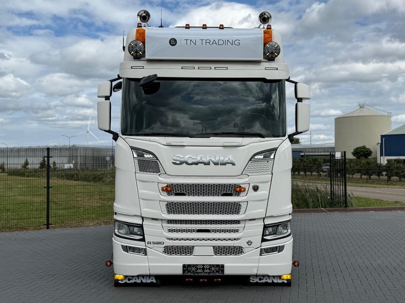 Scania R580 V8 NGS 3.15WB, RETARDER, VOLLUCHT, LEER, LED, KING OF THE ROAD. - Vilcējs: foto 3 Scania R580 V8 NGS 3.15WB, RETARDER, VOLLUCHT, LEER, LED, KING OF THE ROAD. - Vilcējs: foto 3