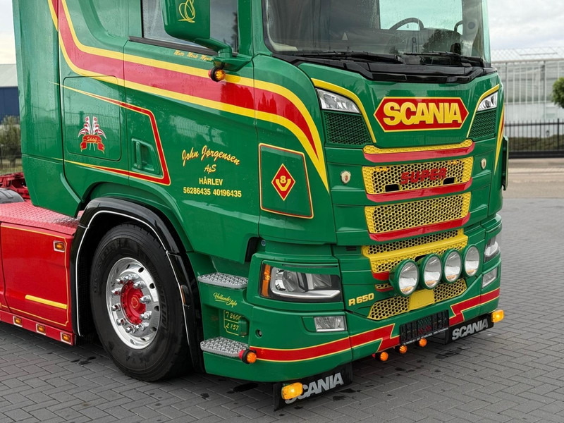 Scania R650 V8 SHOWTRUCK, VOLLUCHT, RETARDER, AUDIO, HYDRAULIEK, COMPLEET VOL. - Vilcējs: foto 2 Scania R650 V8 SHOWTRUCK, VOLLUCHT, RETARDER, AUDIO, HYDRAULIEK, COMPLEET VOL. - Vilcējs: foto 2