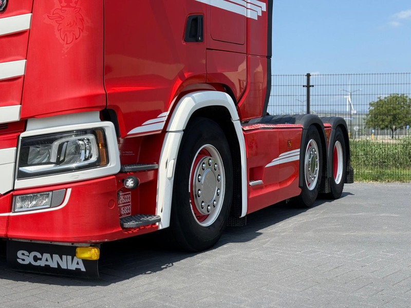 Scania S500 VOLLUCHT, GESTUURD, SHOWTRUCK, LEER. - Vilcējs: foto 4 Scania S500 VOLLUCHT, GESTUURD, SHOWTRUCK, LEER. - Vilcējs: foto 4