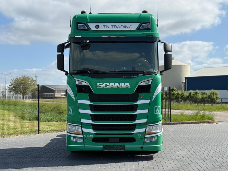 Scania S520 V8 NGS NO EGR, 2.95WB, FULL SPOILER, RETARDER, FULL AIR. - Vilcējs: foto 4 Scania S520 V8 NGS NO EGR, 2.95WB, FULL SPOILER, RETARDER, FULL AIR. - Vilcējs: foto 4