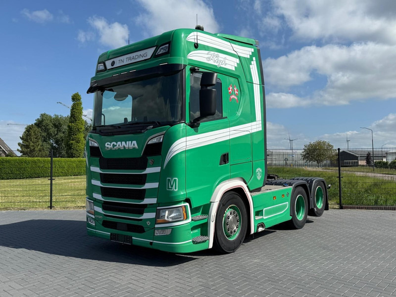 Scania S520 V8 NGS NO EGR, 2.95WB, FULL SPOILER, RETARDER, FULL AIR. - Vilcējs: foto 1 Scania S520 V8 NGS NO EGR, 2.95WB, FULL SPOILER, RETARDER, FULL AIR. - Vilcējs: foto 1