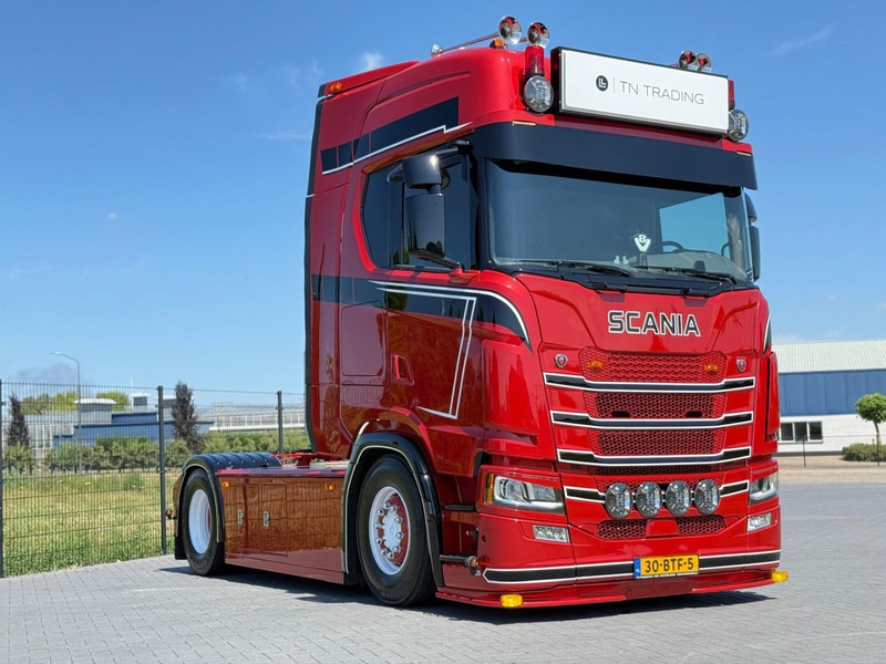 Vilcējs Scania S530 SHOW TRUCK, FULL AIR, LEATHER, OPEN EXHAUST.: foto 1