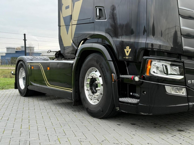 Scania S580 9 TONS VOORAS, EURO 6D, 50 YEAR V8, VOLLUCHT, 6 BALGEN, ALCOA, HYDRAULIEK, LED. - Vilcējs: foto 4 Scania S580 9 TONS VOORAS, EURO 6D, 50 YEAR V8, VOLLUCHT, 6 BALGEN, ALCOA, HYDRAULIEK, LED. - Vilcējs: foto 4