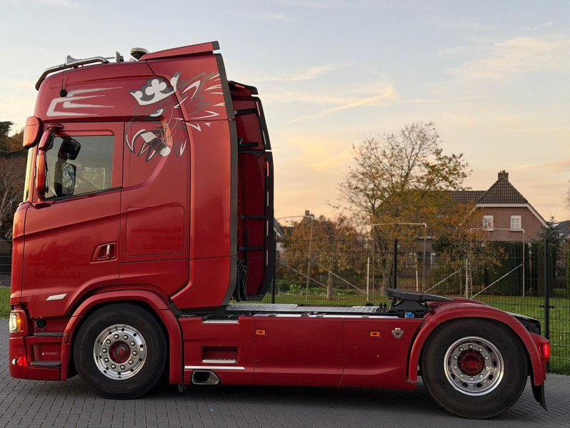 Scania S580 V8 NGS VOLLUCHT, KING OF THE ROAD, HYDRAULIEK, LEER, ALCOA. - Vilcējs: foto 5 Scania S580 V8 NGS VOLLUCHT, KING OF THE ROAD, HYDRAULIEK, LEER, ALCOA. - Vilcējs: foto 5