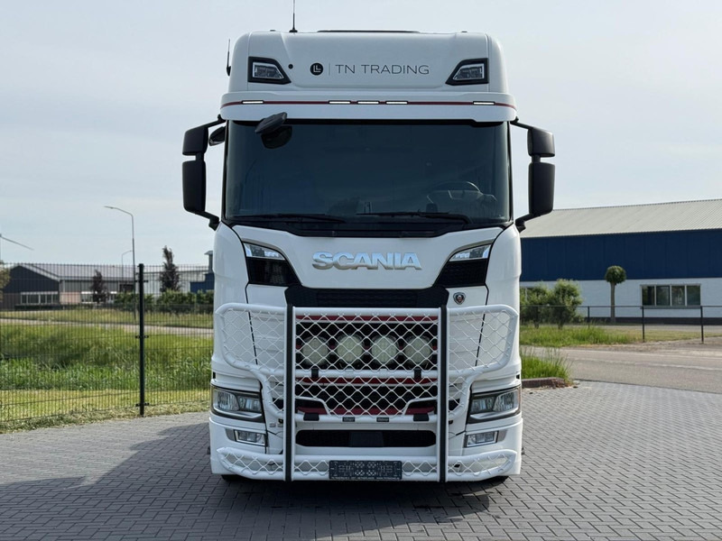 Scania S580 VOLLUCHT, PTO, LEER, RETARDER, TV, 3.15WB, BULLBAR. - Vilcējs: foto 4 Scania S580 VOLLUCHT, PTO, LEER, RETARDER, TV, 3.15WB, BULLBAR. - Vilcējs: foto 4