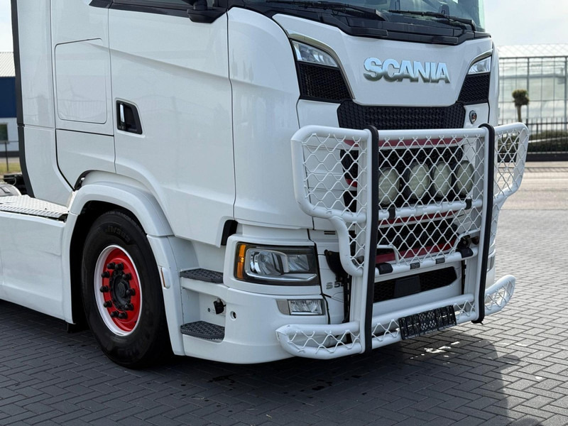 Scania S580 VOLLUCHT, PTO, LEER, RETARDER, TV, 3.15WB, BULLBAR. - Vilcējs: foto 3 Scania S580 VOLLUCHT, PTO, LEER, RETARDER, TV, 3.15WB, BULLBAR. - Vilcējs: foto 3