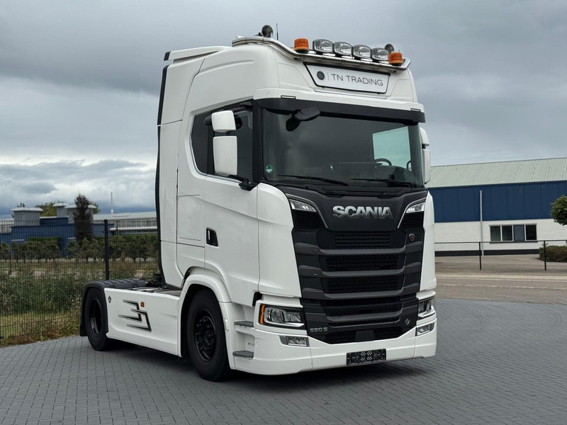 Scania S590 V8 NGS FULL AIR, PARK COOL, RETARDER, 2 TANKS. - Vilcējs: foto 1 Scania S590 V8 NGS FULL AIR, PARK COOL, RETARDER, 2 TANKS. - Vilcējs: foto 1